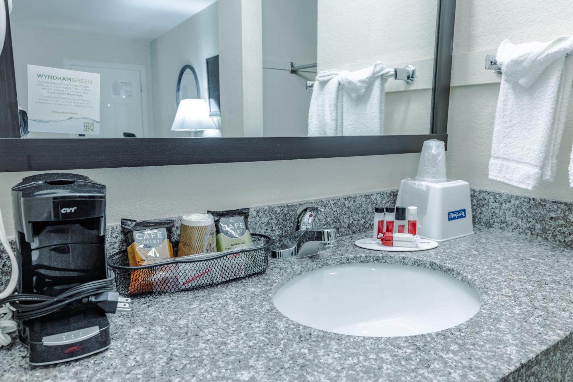 Travelodge By Wyndham Jackson I-40 Exit 82 Exteriör bild